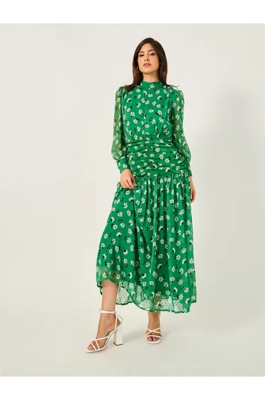 فستان ماكسي بتصميم بشكل A بياقة عالية بطبعة