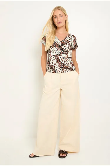 Petite Tropical Jersey Print Bubble Hem V Neck Top