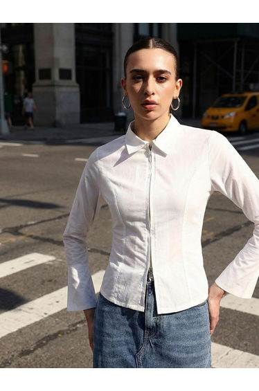 Off White 100% Cotton Solid Slim Fit Shirt