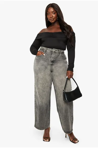 بودي سوت مزموم بأكتاف مكشوفة لون أسود - للمقاسات الكبيرة