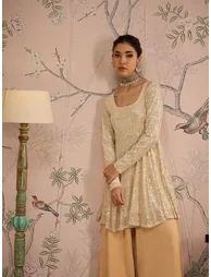 طقم باللون الذهبي - 1