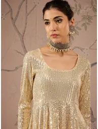 طقم باللون الذهبي - 3