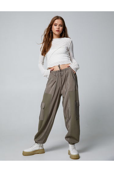 Cargo Pocket Drawstring Shiny Fabric Detail Jogger Sweatpants