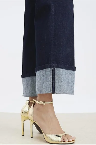 حذاء كعب عالي ريفر ايلاند باللون الذهبي