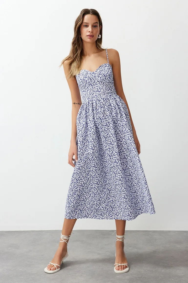 Shop Floral A-Line Midi Skater Dress Online in Bahrain