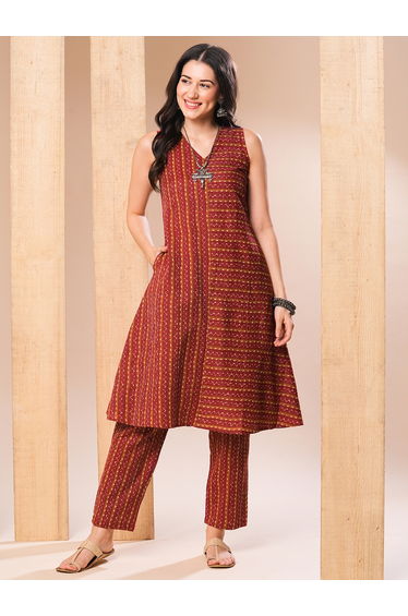All-Over Printed In Dobby A-Line Kurta with Pants Co-Ords