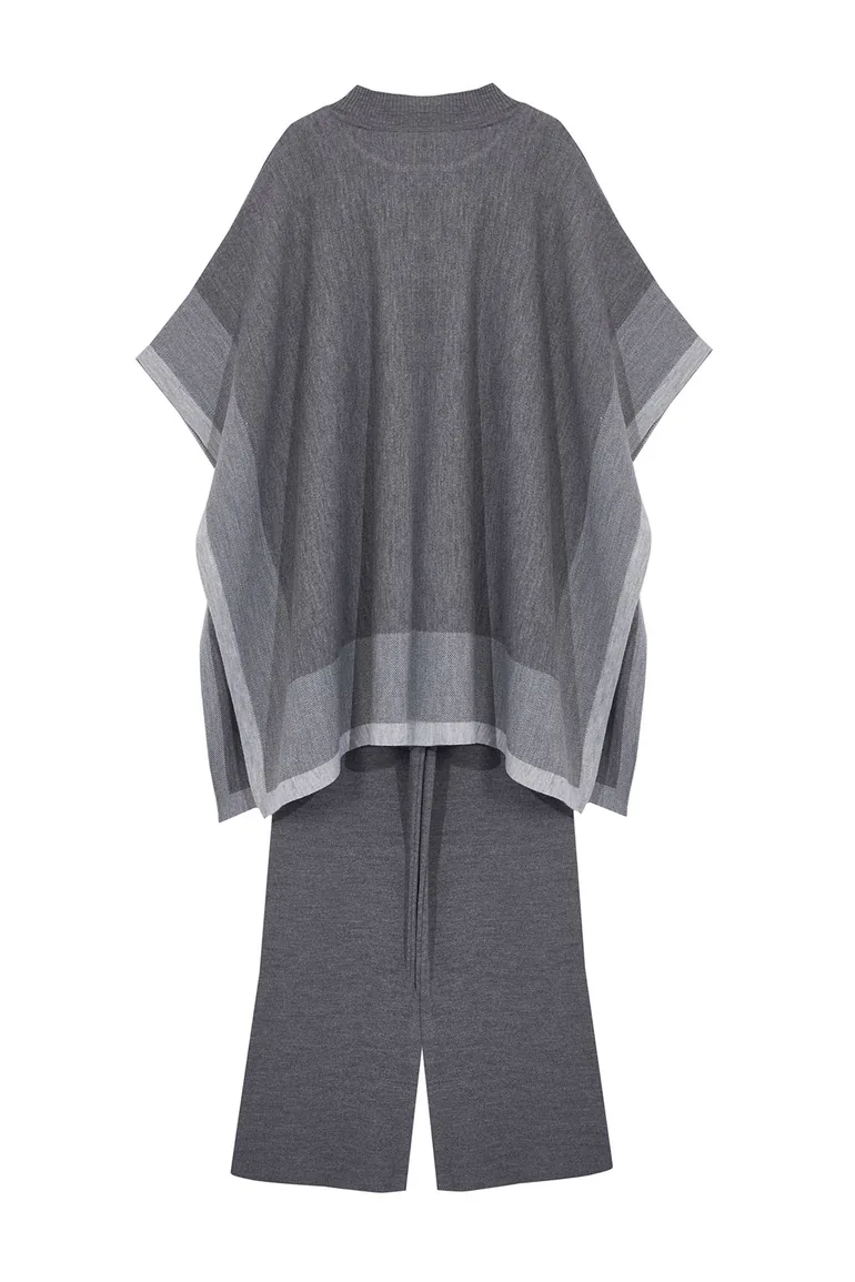 Gray Color Blocked Knitwear Poncho Trousers Bottom-Top Set - 5