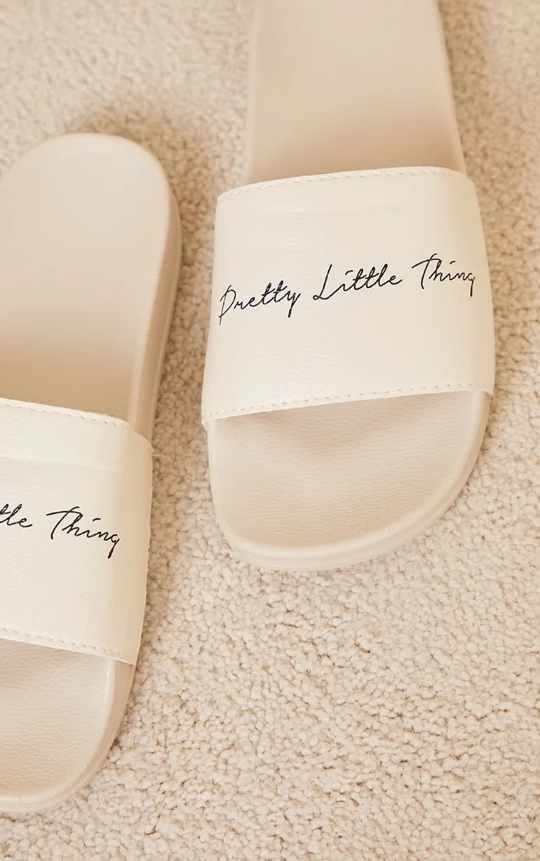 PRETTYLITTLETHING Beige Slogan Slider - 3