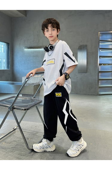 Boys Back Graphic Print T-Shirt and Joggers Set