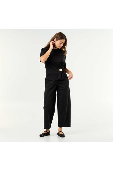Short-sleeve T-shirt with Shell Charm BLACK