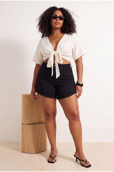 Plus Size Shorts & Bermuda - Black - High Waist