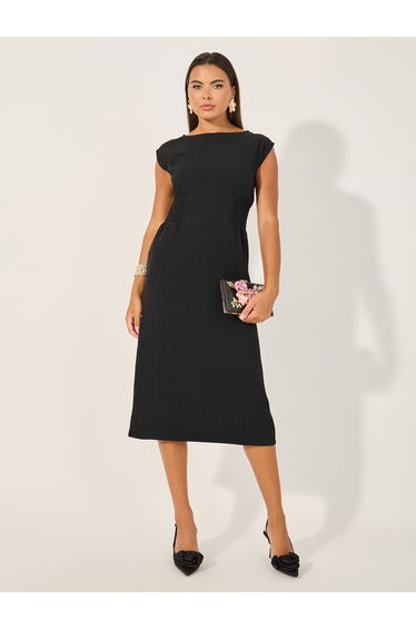 Textured Sleeveless Sheath Midi Dress