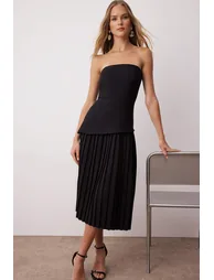 Black Pleated Detailed Strapless Midi Woven Dress