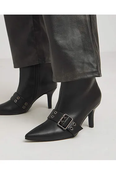 حذاء بكعب قصير سمبلي بي جلد أسود بسحاب للمقاسات العريضة