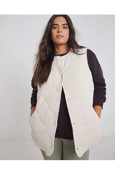 Stone Quilted Round Collar Gilet
