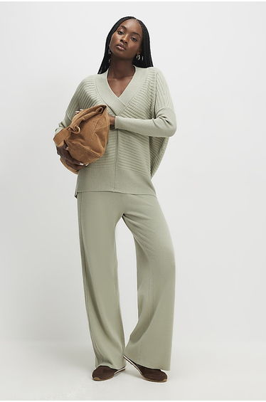 Green V Neck Ribbed Jumper