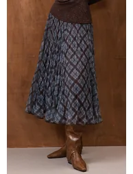 Retro Plaid Crinkle Gathered Mesh Maxi Skirt in Blue for Coffee Date & Art Gallery Visit - 9