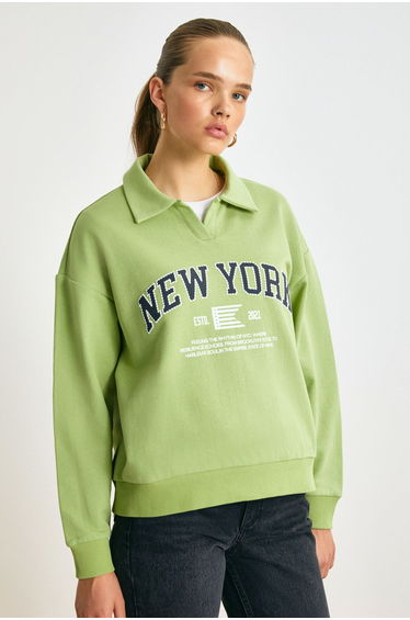 Nikita Women's Green Sweatshirt