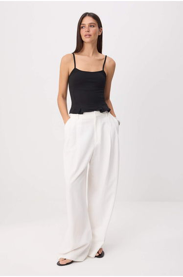 Black Fitted/Square Neck Thin Strap Sleeveless Soft Knitted Blouse