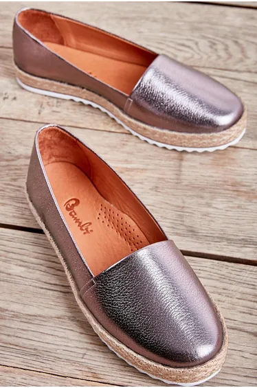 حذاء فلات بامبي باللون الفضي