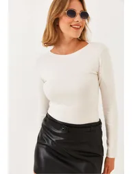 Women's Crew Neck Basic Top - 2