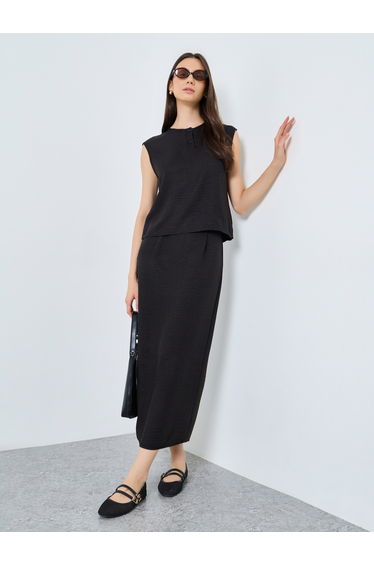 Solid Sleeveless Buttoned Top and Skirts Set