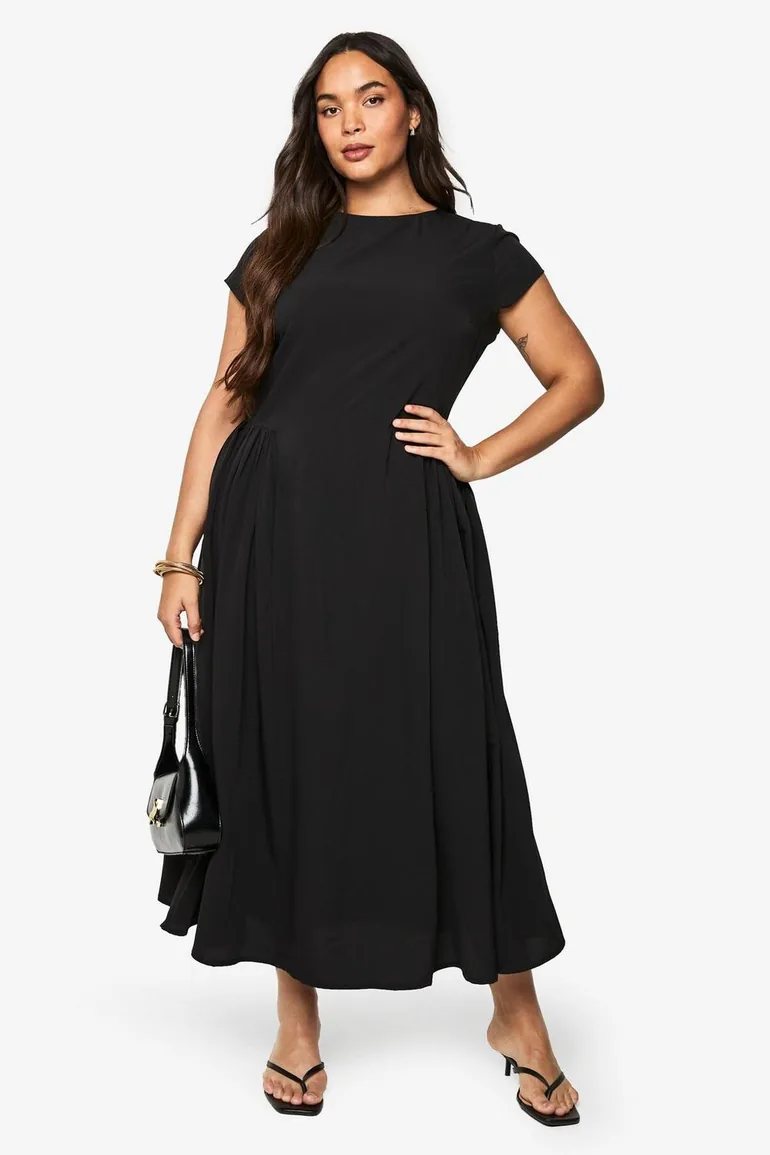 Plus Textured Volume Skirt Midaxi Dress - black Boohoo : Dresses :  VogaCloset Bahrain