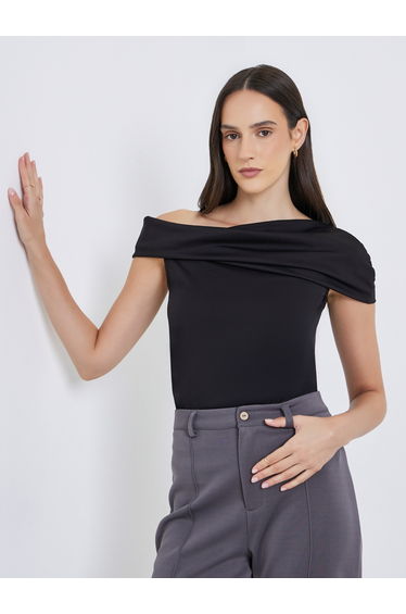 Off Shoulder Plain Knit Top