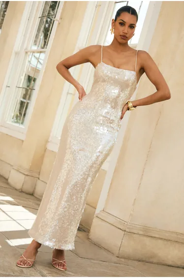 فستان ماكسي بياقة مربعة مزين بالترتر لون بيج