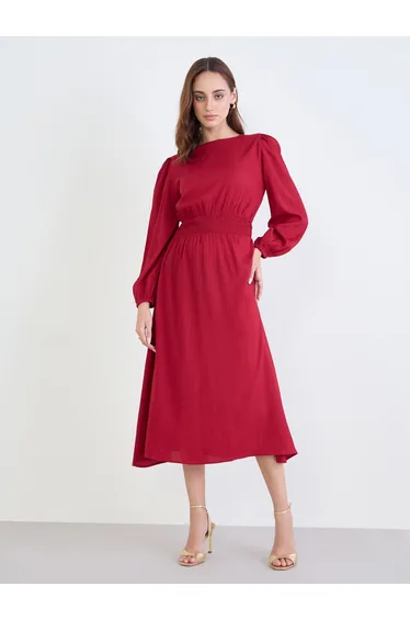 فستان ميدي بأكمام طويلة