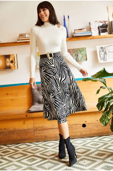 Women's Zebra Black Elastic Waist Suede Textured Bell Skirt