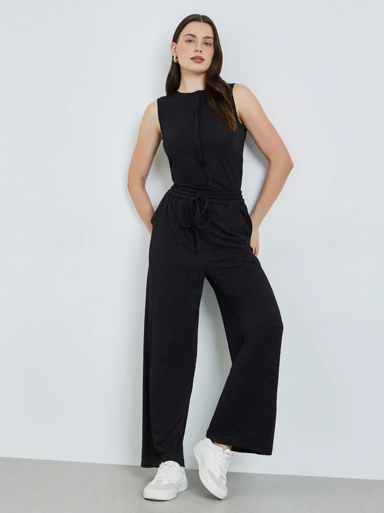Women Black Wide Leg Trousers with Drawstring