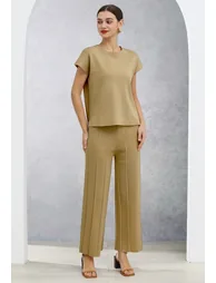 Daily Comfort Sleeveless Top and Straight-Leg Pants Set - 1