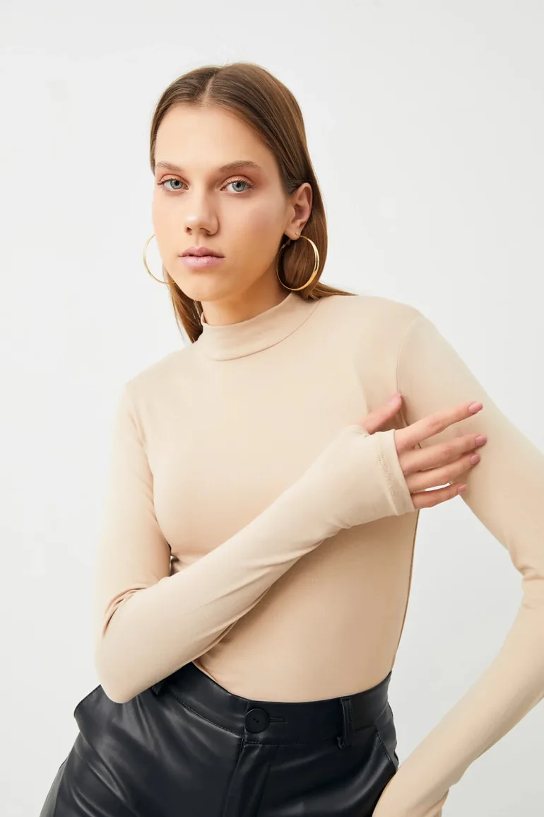 BIPANTOLON Women's 2-Pack Cut-Out Half Turtleneck Bodysuits - 5