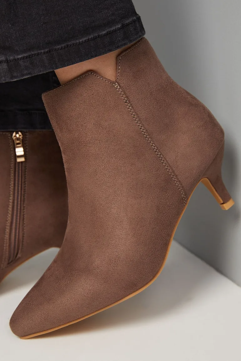 Wide Fit Alma Faux Suede Kitten Heel Pointed Ankle Boots - 3