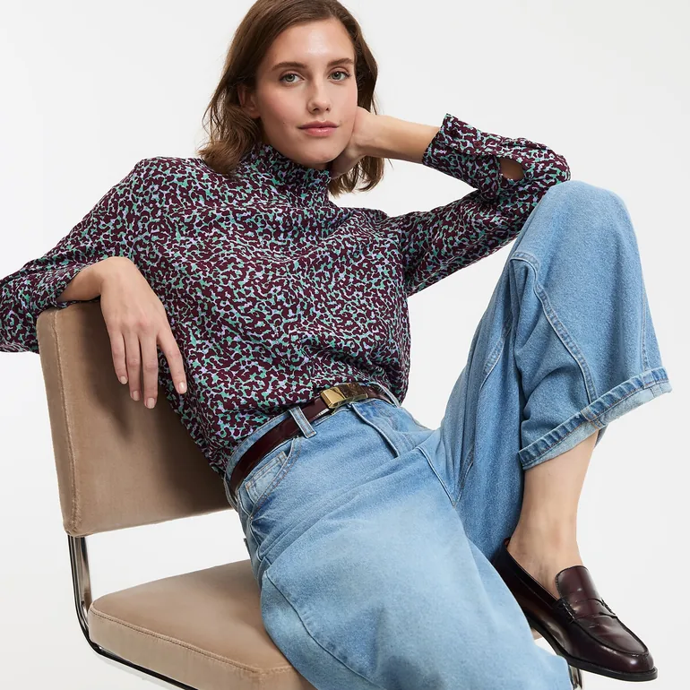 Victorian Collar Shirt with Long Sleeves