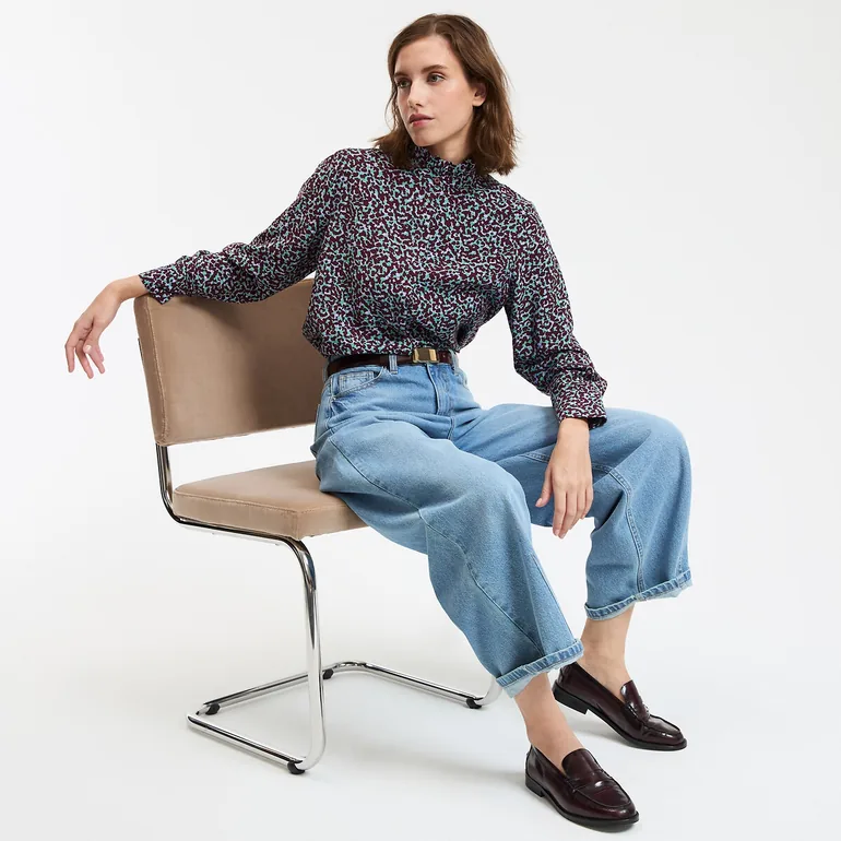 Victorian Collar Shirt with Long Sleeves - 2