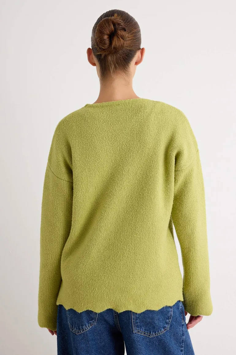 More Sustainable Yağ Green Crew Neck Basic Knit Sweater with Hem Detail - 4