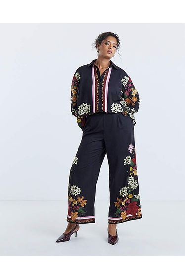 Floral Placement Print Shirt product thumbnail 3