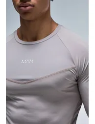 Man Active Muscle Fit Long Sleeve T-shirt - taupe - 1