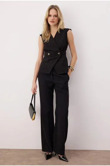 Blouse - Black - Fitted