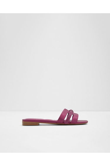 Deandra / Flat Sandals