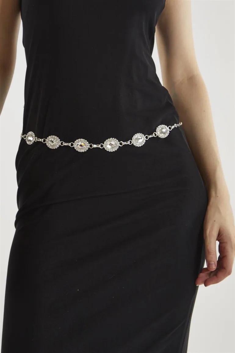 حزام باللون الفضي مزين بالخرز - 1