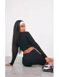 بلوزة رياضية قصيرة بأكمام طويلة  - 1