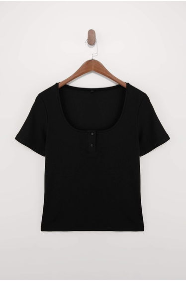 Wardrobe Essentials Black Pool Collar Fitted/Bodycon Knitted Plus Size Blouse