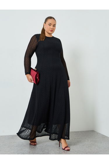 Plus Size Black Lace A-Line Maxi Dress