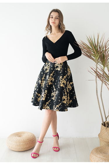 V-Neck Tie-Waist Wrap Knit Top in Black
