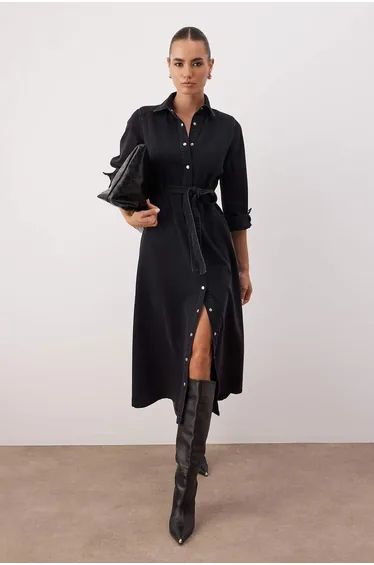 Black belt detailed maxi denim dress