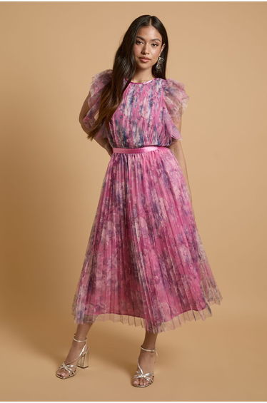 Petite Printed Pleated Mesh Midi Dress With Flutter Sleeve