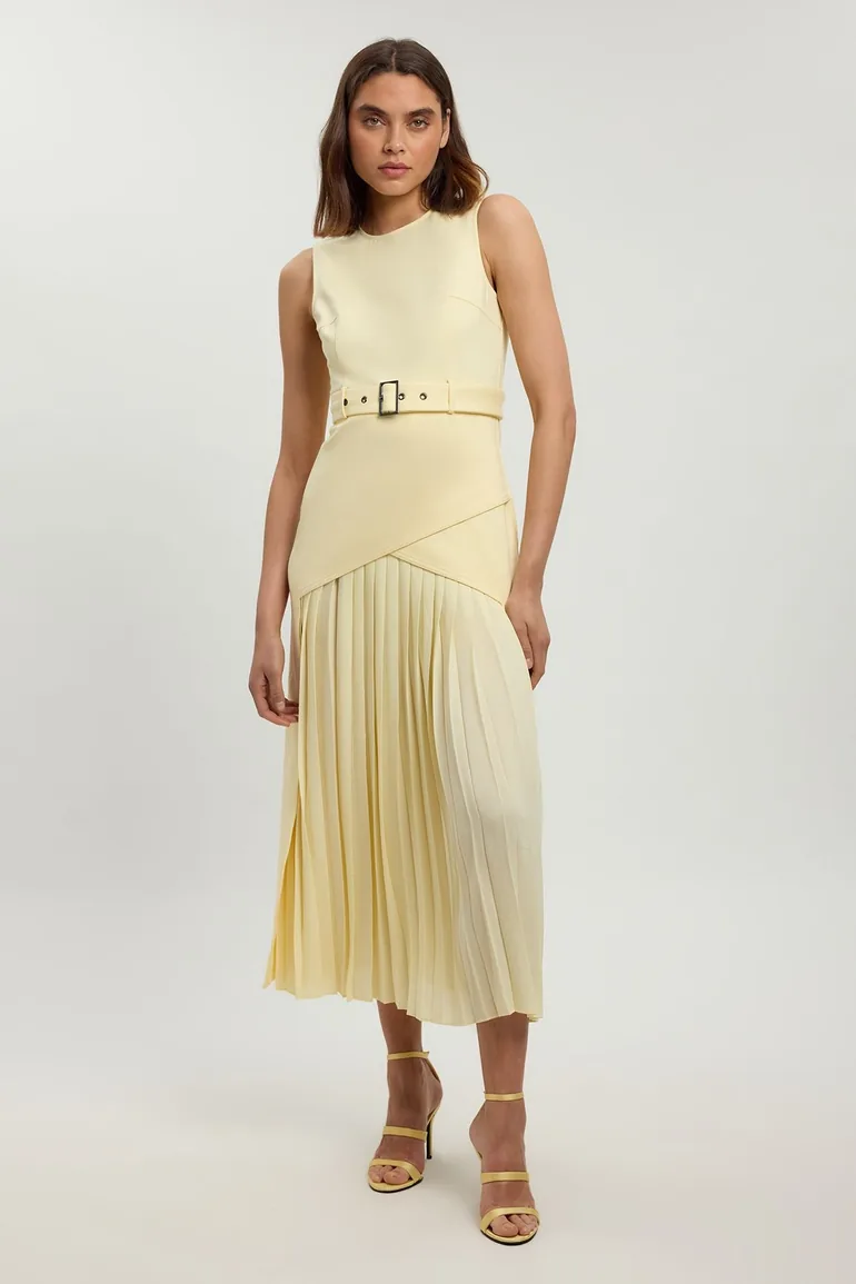 ponte and georgette jersey pleated maxi dress Forever Ponte And Georgette Jersey Pleated Maxi Dress Karen Millen Yellow :  Premium Dresses : VogaCloset Oman